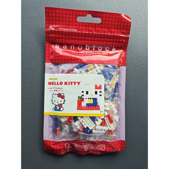 NanoBlock Hello Kitty 110+ Pieces Micro-Sized Building Blocks Ages 8+ - Picture 1 of 2
